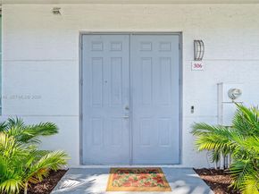 2134 Van Buren St 306, Hollywood FL 33020