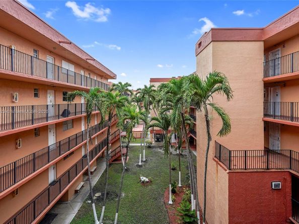 1810 W 56th St 3204, Hialeah FL 33012