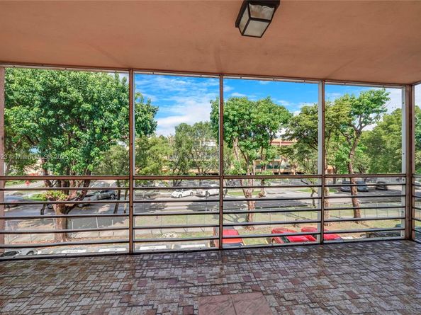 1810 W 56th St 3204, Hialeah FL 33012