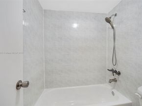 1810 W 56th St 3204, Hialeah FL 33012