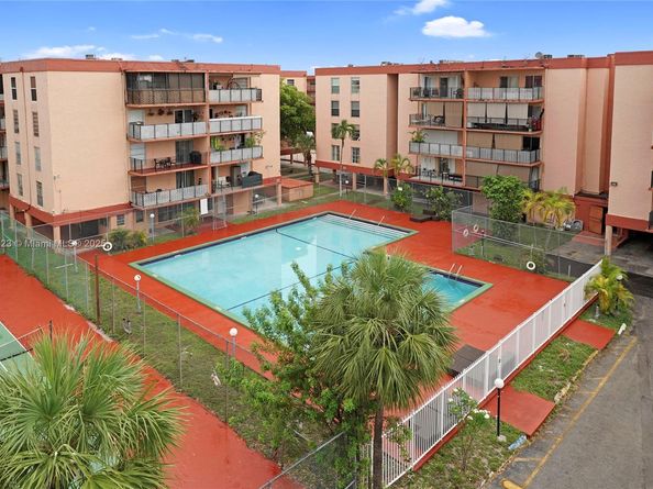 1810 W 56th St 3204, Hialeah FL 33012