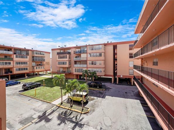 1810 W 56th St 3204, Hialeah FL 33012