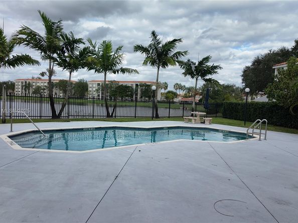 2301 SW 83rd Ave, Miramar FL 33025
