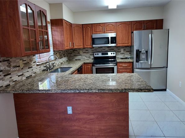2301 SW 83rd Ave, Miramar FL 33025