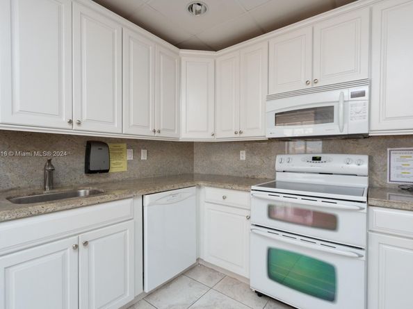 1200 S Ocean Blvd 4D, Boca Raton FL 33432