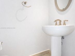 901 Brickell Key Blvd 1603, Miami FL 33131