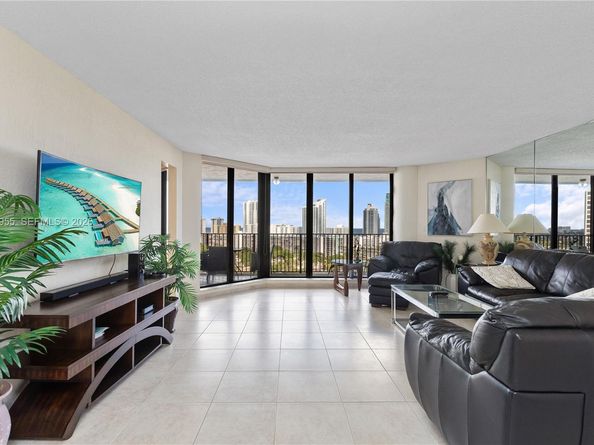 300 Three Islands Blvd 417, Hallandale Beach FL 33009