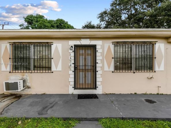 16301 NW 32nd Ave, Miami Gardens FL 33054