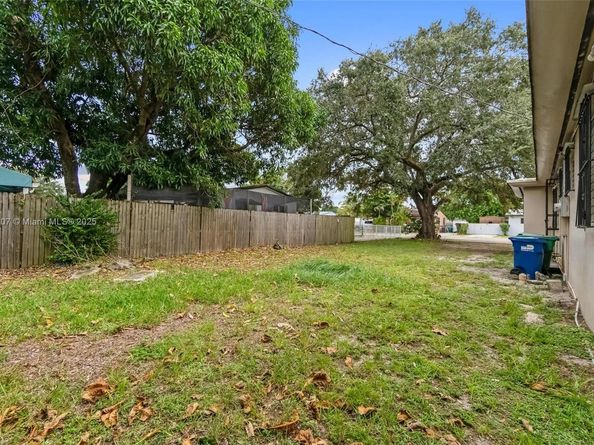 16301 NW 32nd Ave, Miami Gardens FL 33054