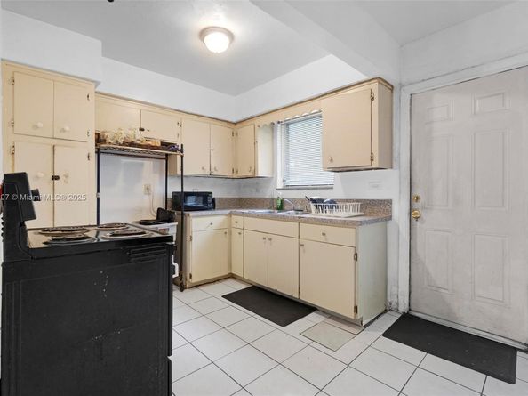 16301 NW 32nd Ave, Miami Gardens FL 33054