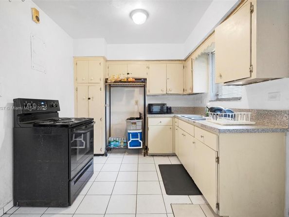 16301 NW 32nd Ave, Miami Gardens FL 33054