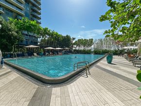 121 NE 34th St 2811, Miami FL 33137