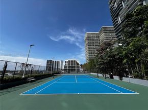 121 NE 34th St 2811, Miami FL 33137