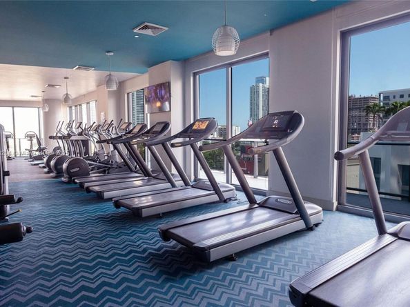 121 NE 34th St 2811, Miami FL 33137