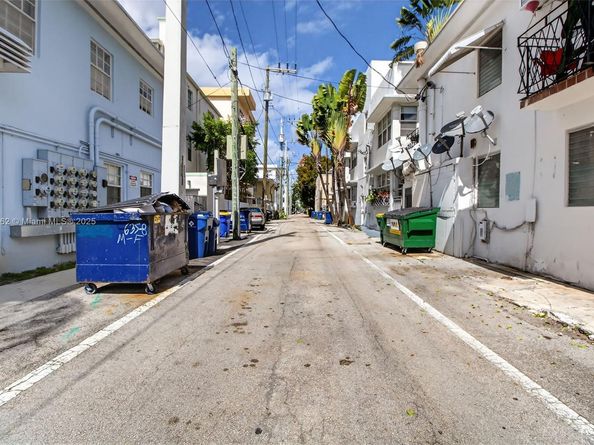 635 8th St 205, Miami Beach FL 33139