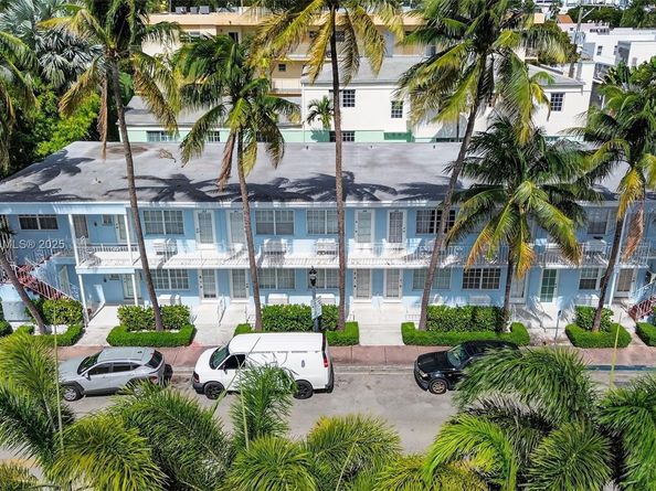 635 8th St 205, Miami Beach FL 33139