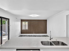 17532 NW 61st Ct N, Hialeah FL 33015