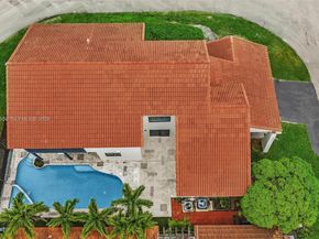 17532 NW 61st Ct N, Hialeah FL 33015