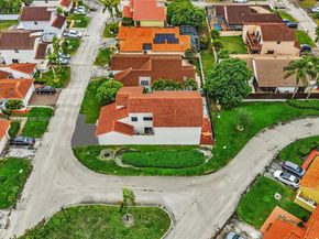 17532 NW 61st Ct N, Hialeah FL 33015