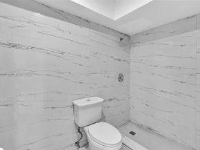 17532 NW 61st Ct N, Hialeah FL 33015