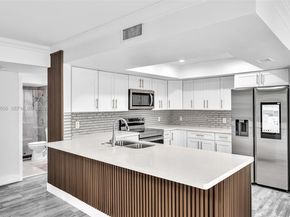 17532 NW 61st Ct N, Hialeah FL 33015