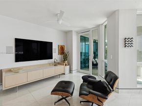 1660 W Glencoe St 401, Miami FL 33133