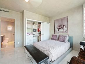 1660 W Glencoe St 401, Miami FL 33133