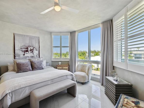 1660 W Glencoe St 401, Miami FL 33133