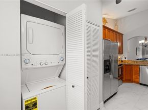 2250 NW 78th Ave 202, Pembroke Pines FL 33024
