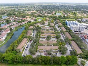 2250 NW 78th Ave 202, Pembroke Pines FL 33024