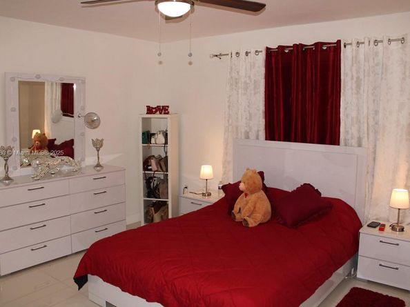 1221 SW 122nd Ave 401, Miami FL 33184