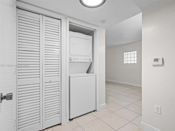 980 NE 33rd Ter 104, Homestead FL 33033