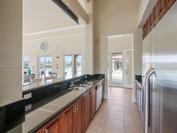 980 NE 33rd Ter 104, Homestead FL 33033