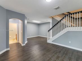 11507 NW 77th St, Doral FL 33178