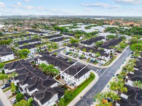 11507 NW 77th St, Doral FL 33178