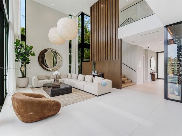 2355 Meridian Ave, Miami Beach FL 33140