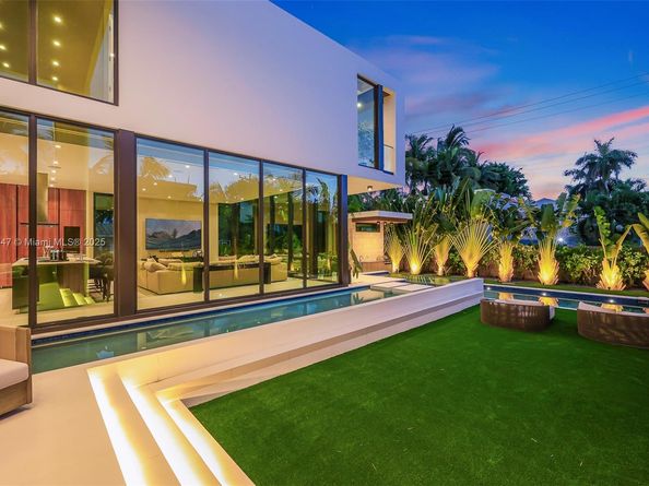 2355 Meridian Ave, Miami Beach FL 33140