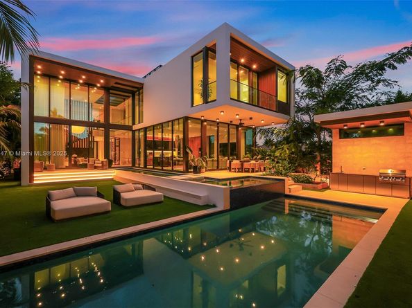 2355 Meridian Ave, Miami Beach FL 33140