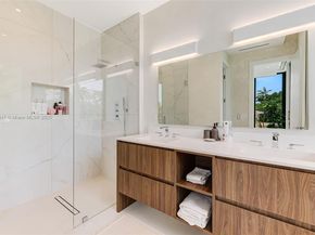 2355 Meridian Ave, Miami Beach FL 33140