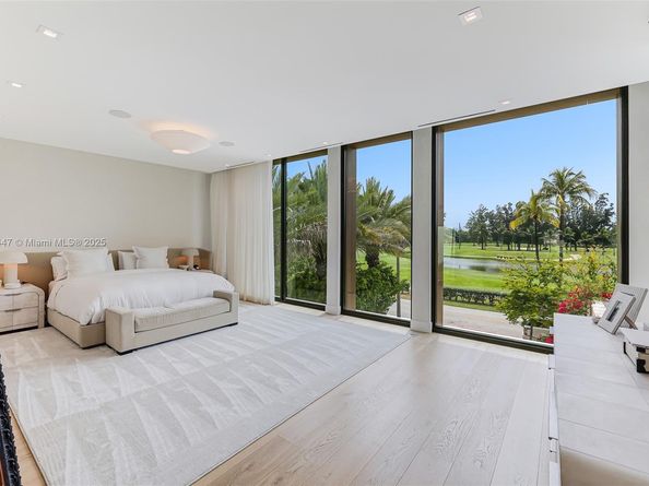 2355 Meridian Ave, Miami Beach FL 33140