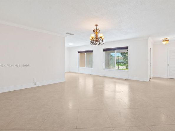 110 NW 78th Ave, Pembroke Pines FL 33024