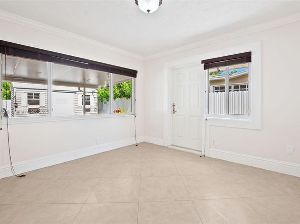110 NW 78th Ave, Pembroke Pines FL 33024