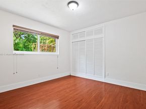110 NW 78th Ave, Pembroke Pines FL 33024