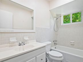 110 NW 78th Ave, Pembroke Pines FL 33024