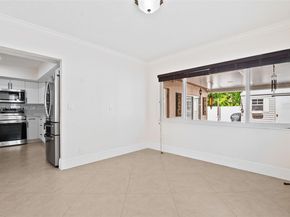 110 NW 78th Ave, Pembroke Pines FL 33024