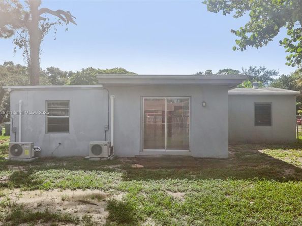 219 SW 21st Way, Fort Lauderdale FL 33312