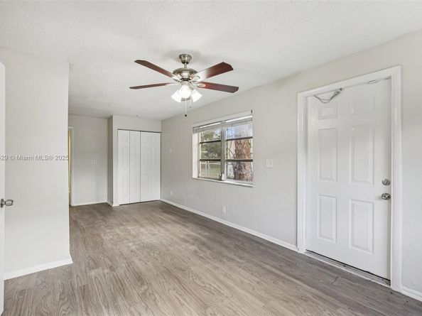 219 SW 21st Way, Fort Lauderdale FL 33312