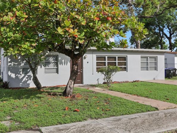 219 SW 21st Way, Fort Lauderdale FL 33312