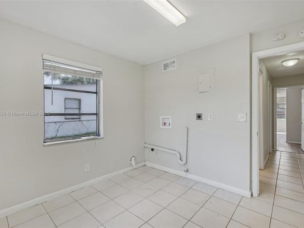 219 SW 21st Way, Fort Lauderdale FL 33312