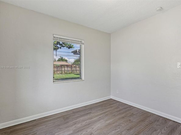 219 SW 21st Way, Fort Lauderdale FL 33312